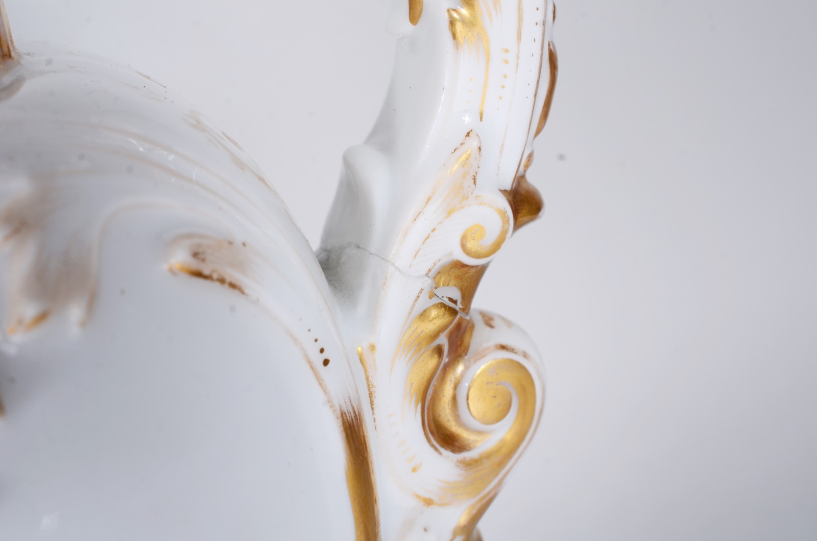 Par de ânforas de porcelana francesa Velho Paris decoradas com flores... - foto 7 de 9