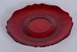 Serviço para chá de vidro vermelho, composto de... - Serviço para chá de vidro vermelho, composto de: 8 xícaras com pires, 7 pratos de sobremesa, leiteira, açucareiro e 1 prato grande para bolo. To...