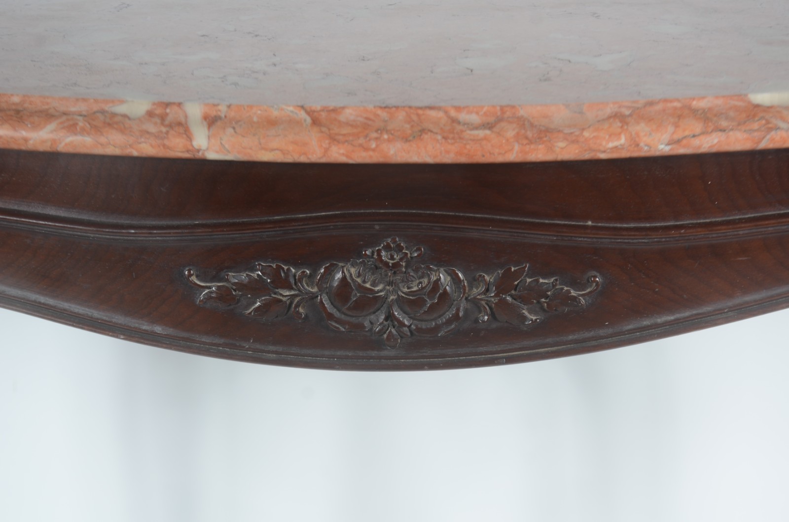 Console de madeira nobre, estilo Luis XV, tampo de mármore rosa. - foto 7 de 8