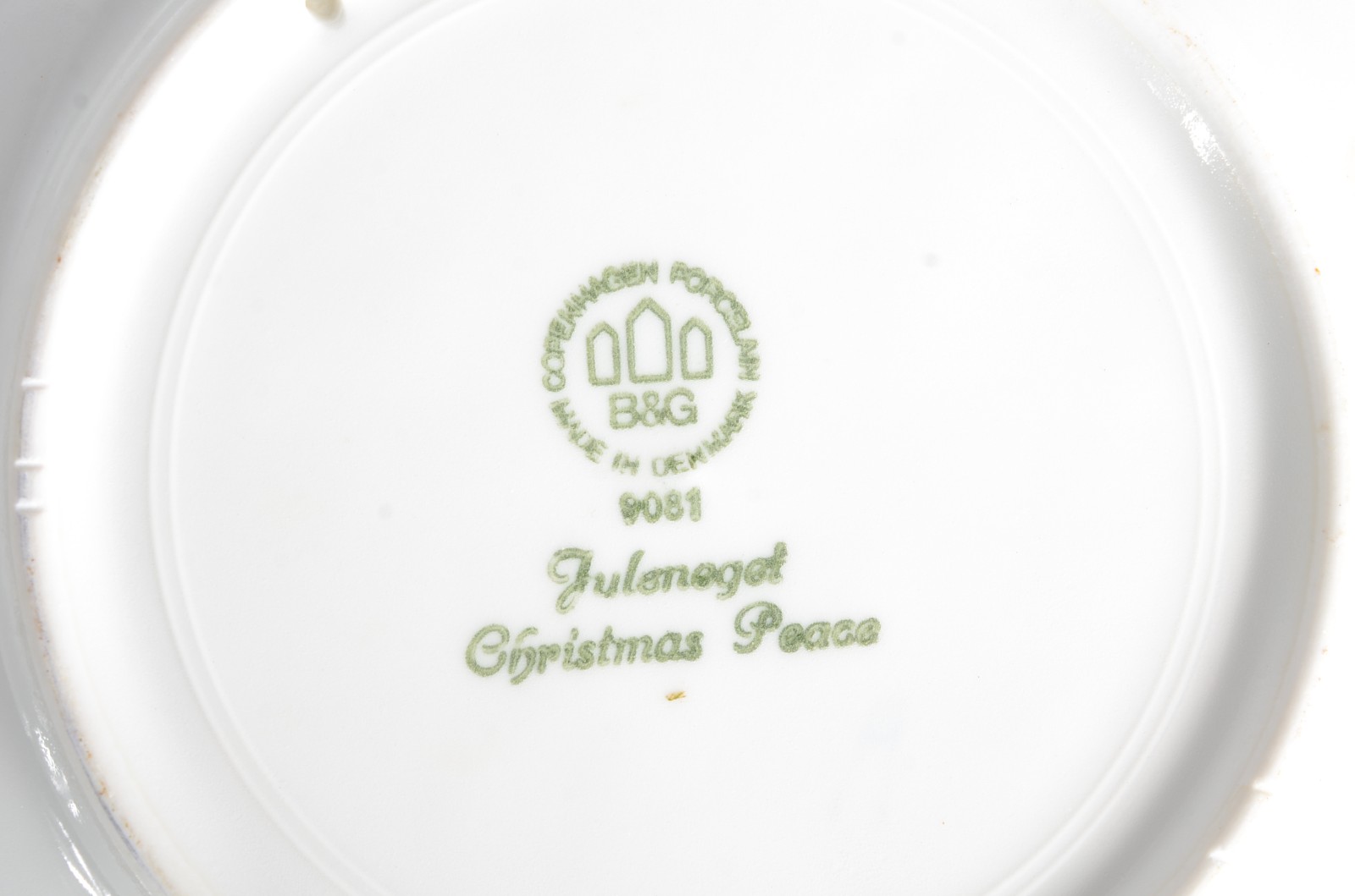 Dois pratos decorativos de porcelana dinamarquesa azul e branca... - foto 4 de 5