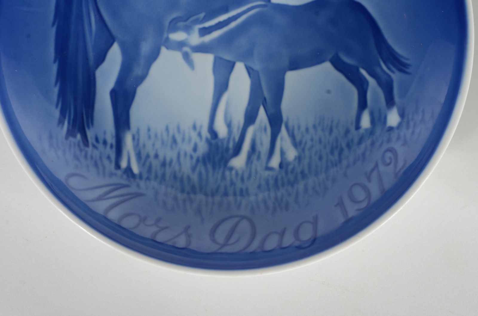 Dois pratos de porcelana B&G Kjobenhavn - "Mors Dag 1970 e 1972". - foto 7 de 9