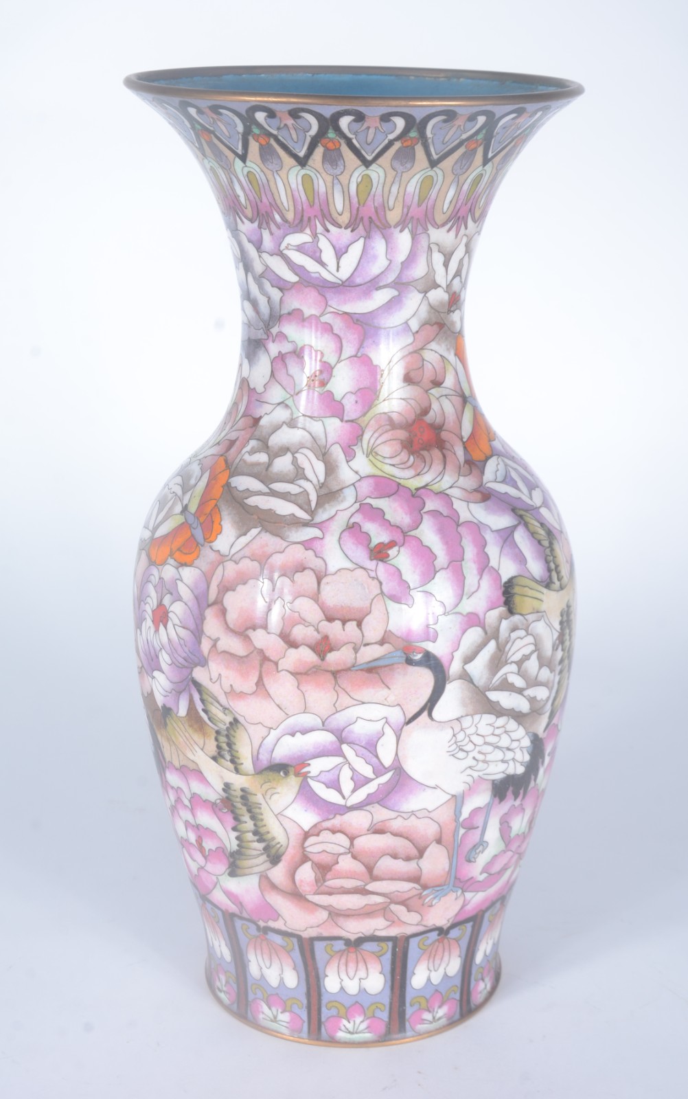 Vaso de cloisoné com flores e pássaros em policromia. - foto 1 de 5