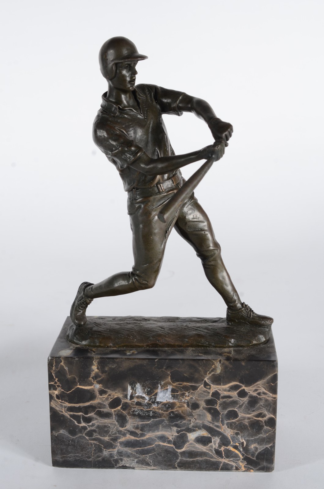 Estatueta de bronze representando jogador de beisebol, base de... - foto 1 de 6