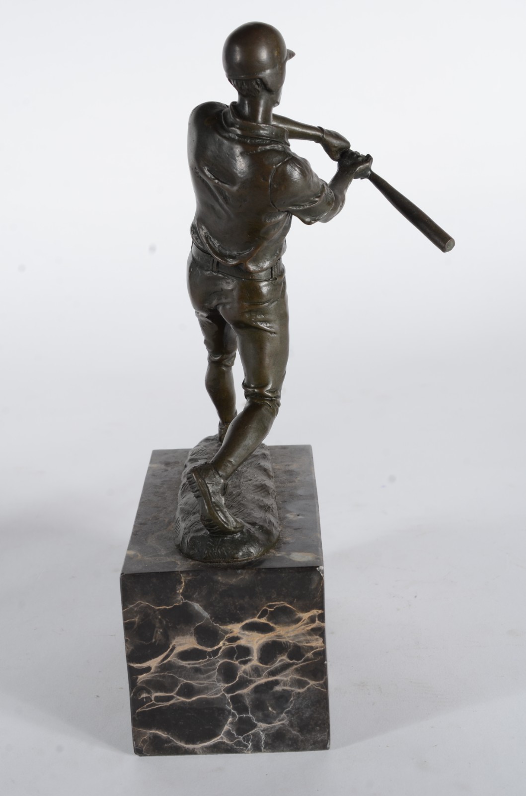 Estatueta de bronze representando jogador de beisebol, base de... - foto 4 de 6