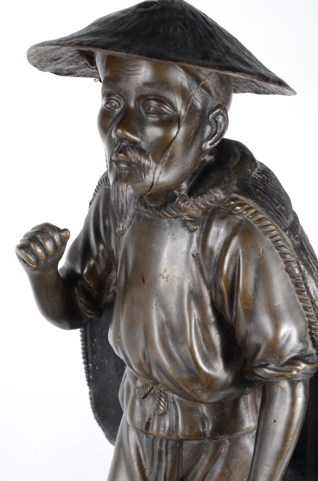 Par de esculturas de bronze chines representando figuras típicas. - foto 4 de 10