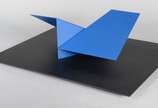 Franz Weissmann (1911-2005),  - Escultura em metal pintado de azul - numerada 6/20. Assinado FW 70 - 16.