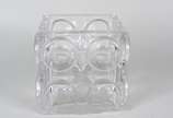 Baccarat (1764),  - Vaso quadrado de cristal francês Baccarat , assinado. Lascados nas bordas inferiores.