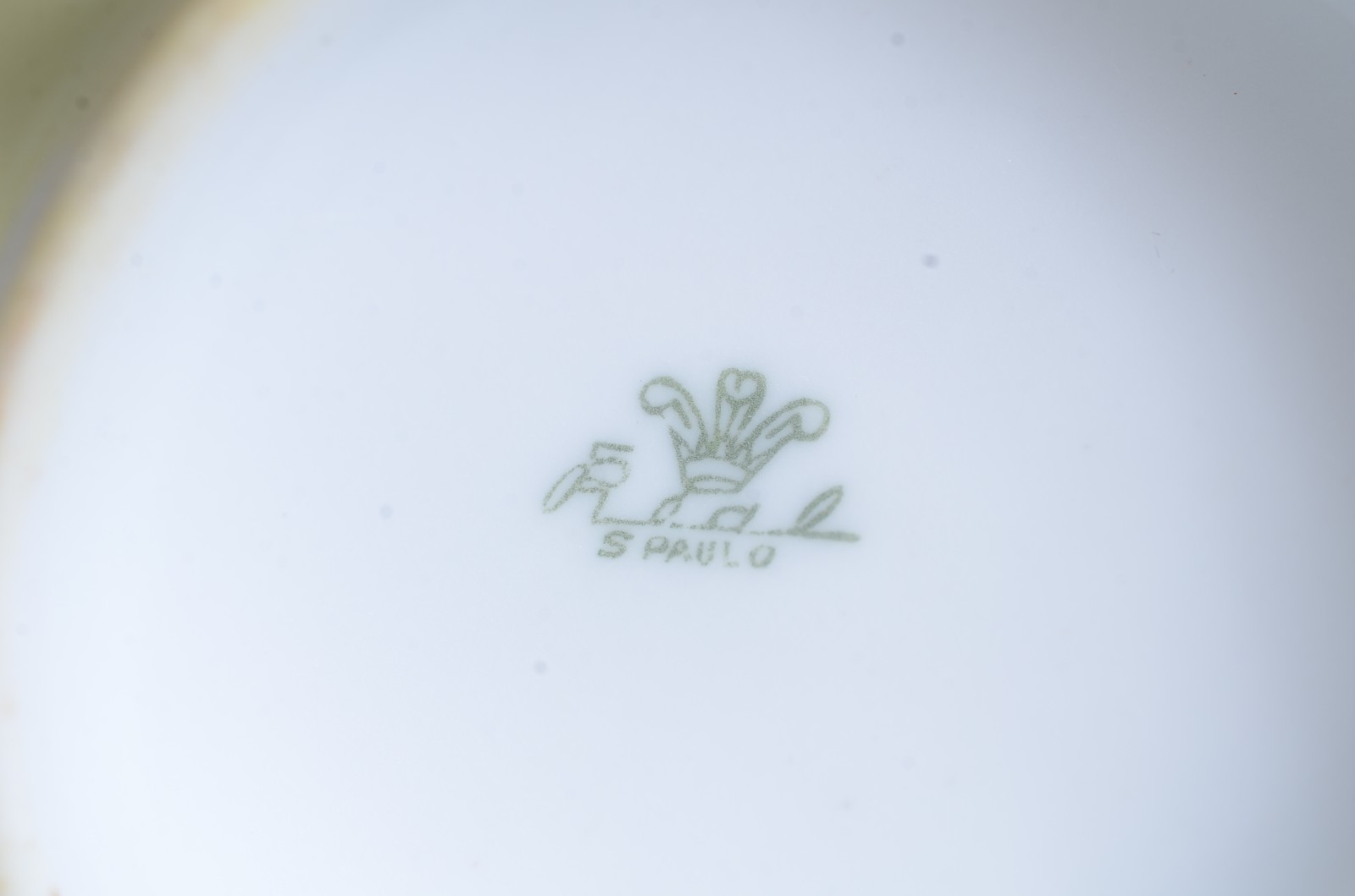 Conjunto com 12 xícaras para café de porcelana Mauá, acompanha... - foto 8 de 10