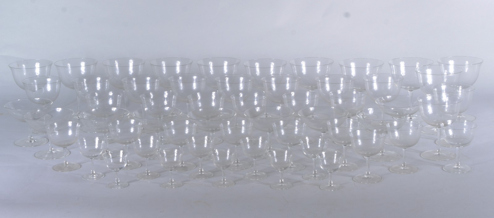 Serviço de cristal, composto de: 9 taças para champagne, 11 para... - foto 1 de 3