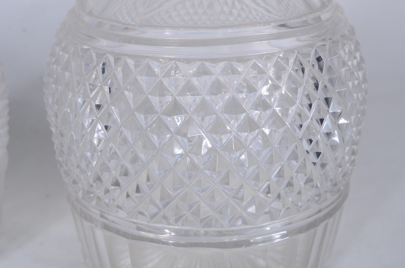 Par de garrafas de cristal, lapidação "bico de jaca". - foto 4 de 10