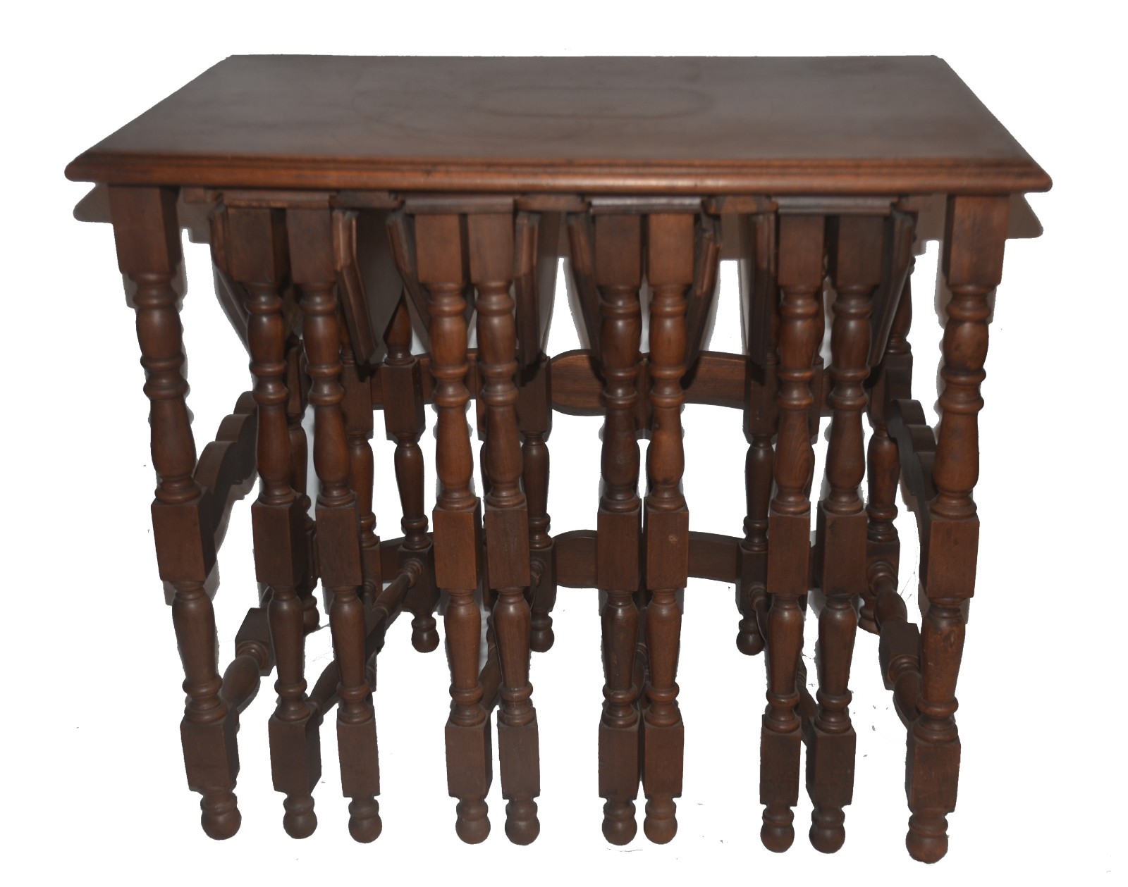 Mesa "ninho" de madeira nobre com detalhes torneados, sendo quatro... - foto 2 de 6