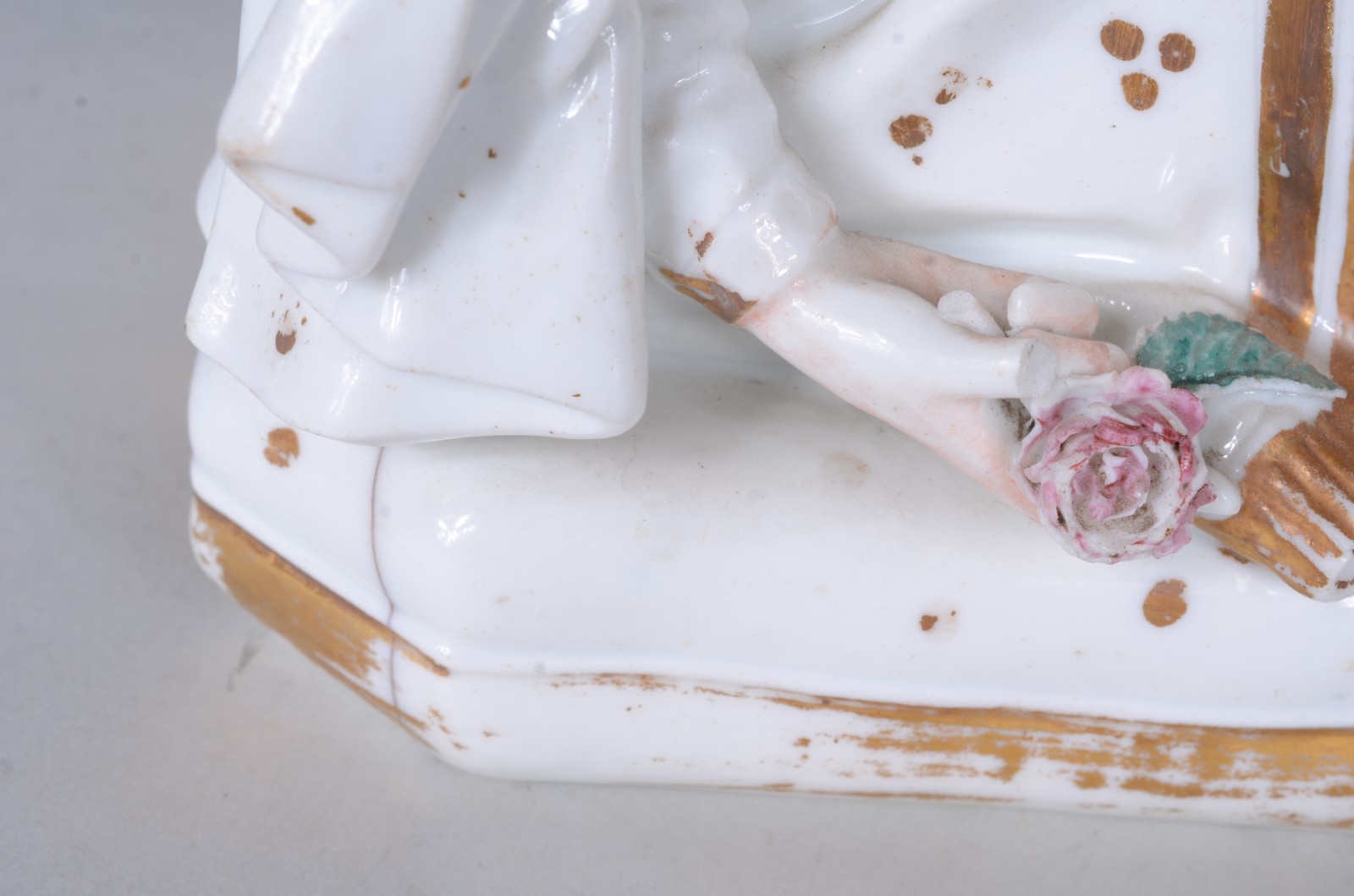 Par de figuras de porcelana, representando casal árabe (pequenos... - foto 11 de 11