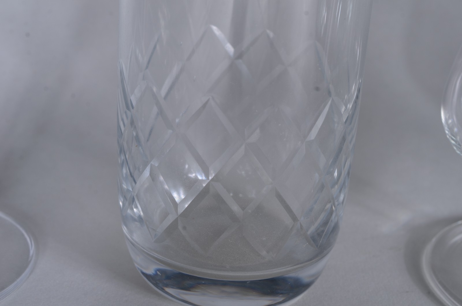 Diversos copos de vidro/cristal, sendo: 4 taças para vinho, 8 copos... - foto 4 de 8