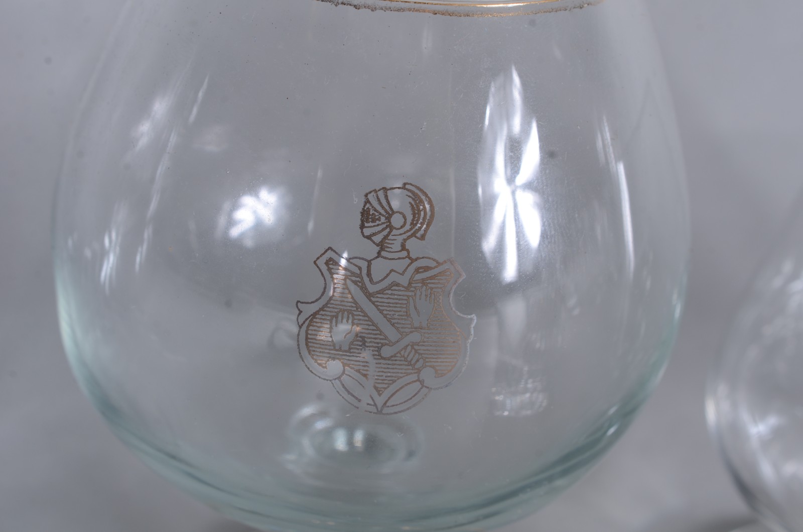 Diversos copos de vidro/cristal, sendo: 4 taças para vinho, 8 copos... - foto 5 de 8