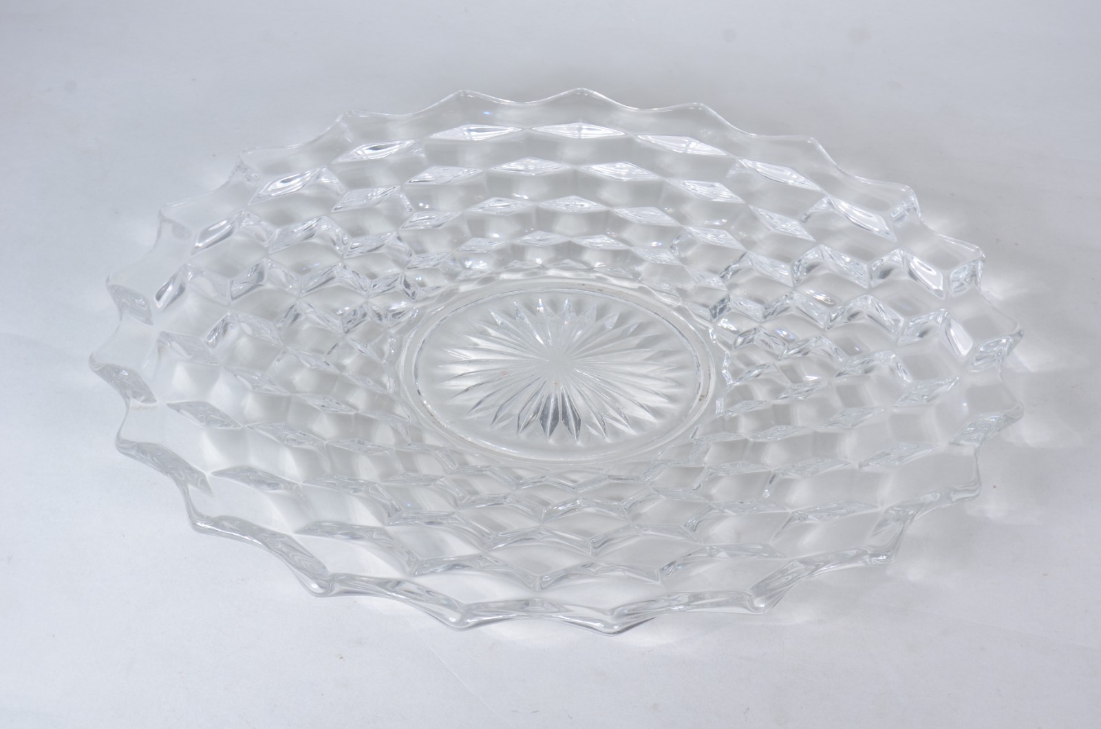 Diversas peças de cristal, sendo: 3 bowls; porta petiscos e prato... - foto 4 de 9