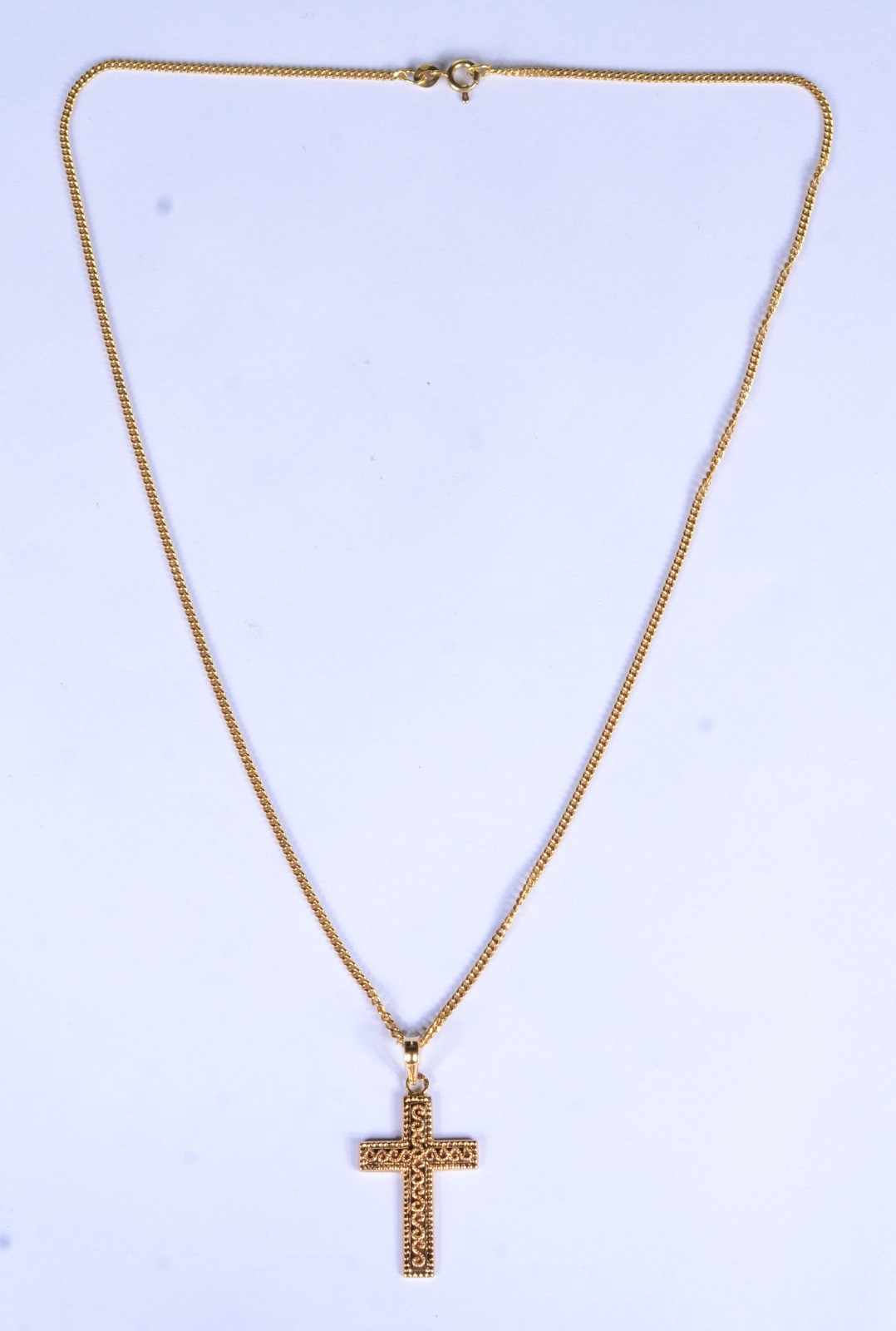 Colar de ouro 18 k., contraste 750 feitio Grumet com crucifixo. (Por... - foto 2 de 9