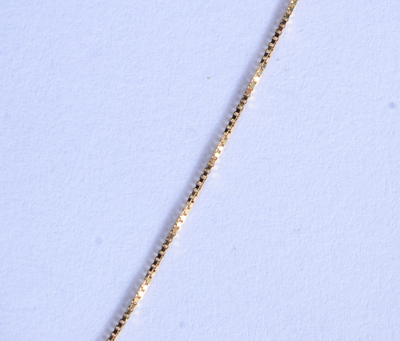 Colar de ouro 18 k., contraste 750 com pendente Sacro. (Por motivos... - foto 5 de 7