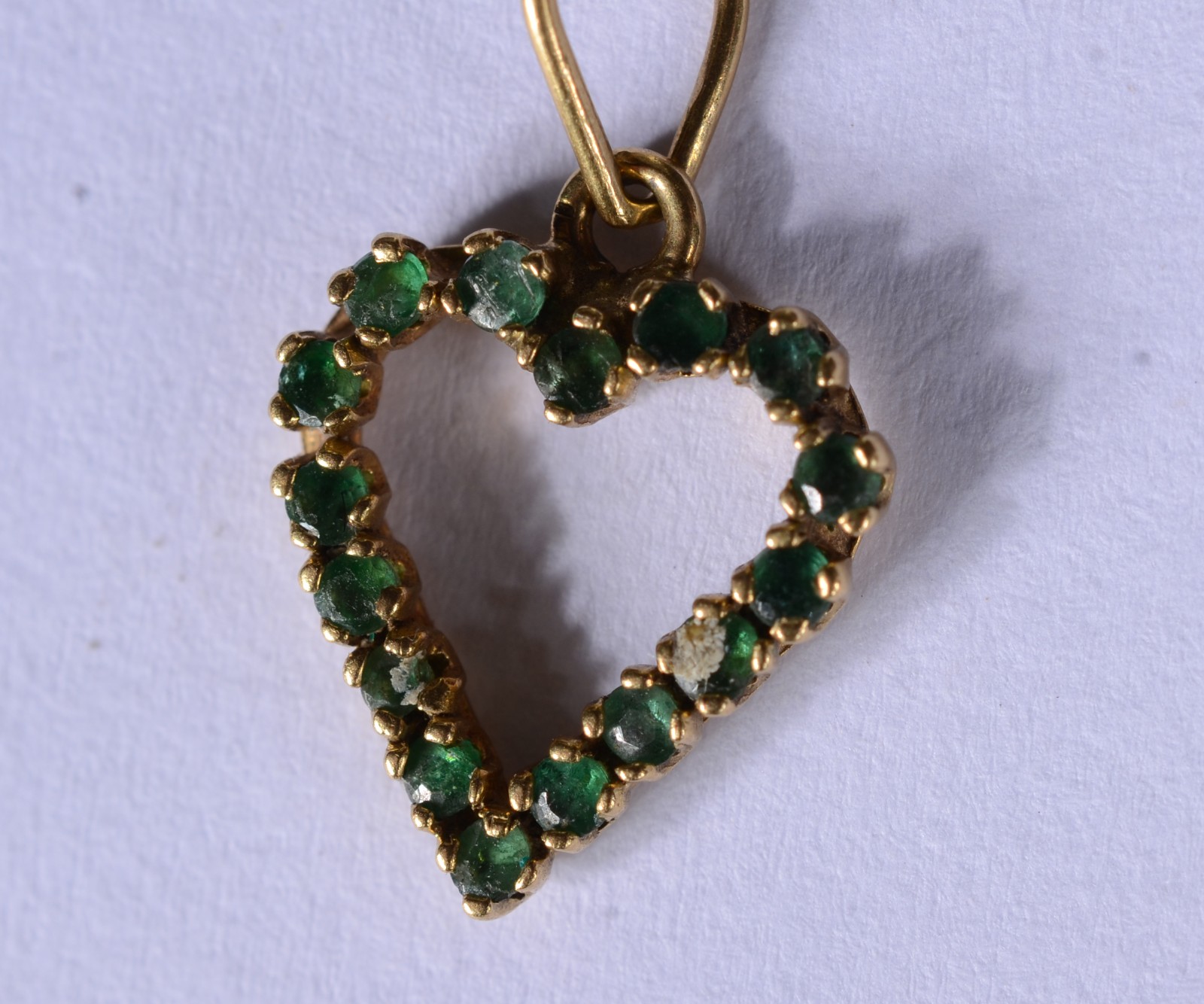Colar de ouro 18 k. e ouro branco, esmeraldas e pendente feitio... - foto 5 de 9