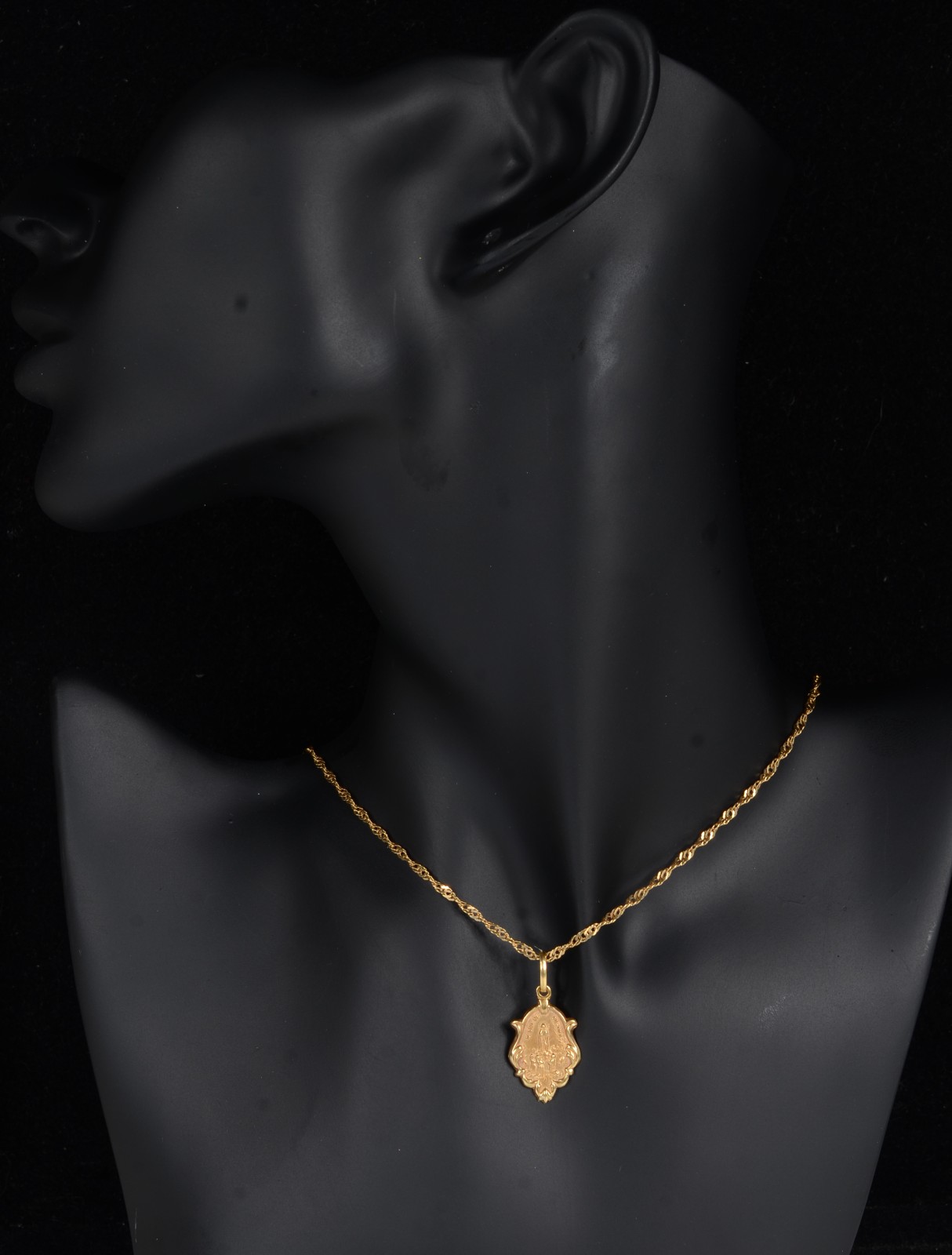 Colar de ouro 18 k., contraste 750 com pendente Sacro. (Por motivos... - foto 7 de 7