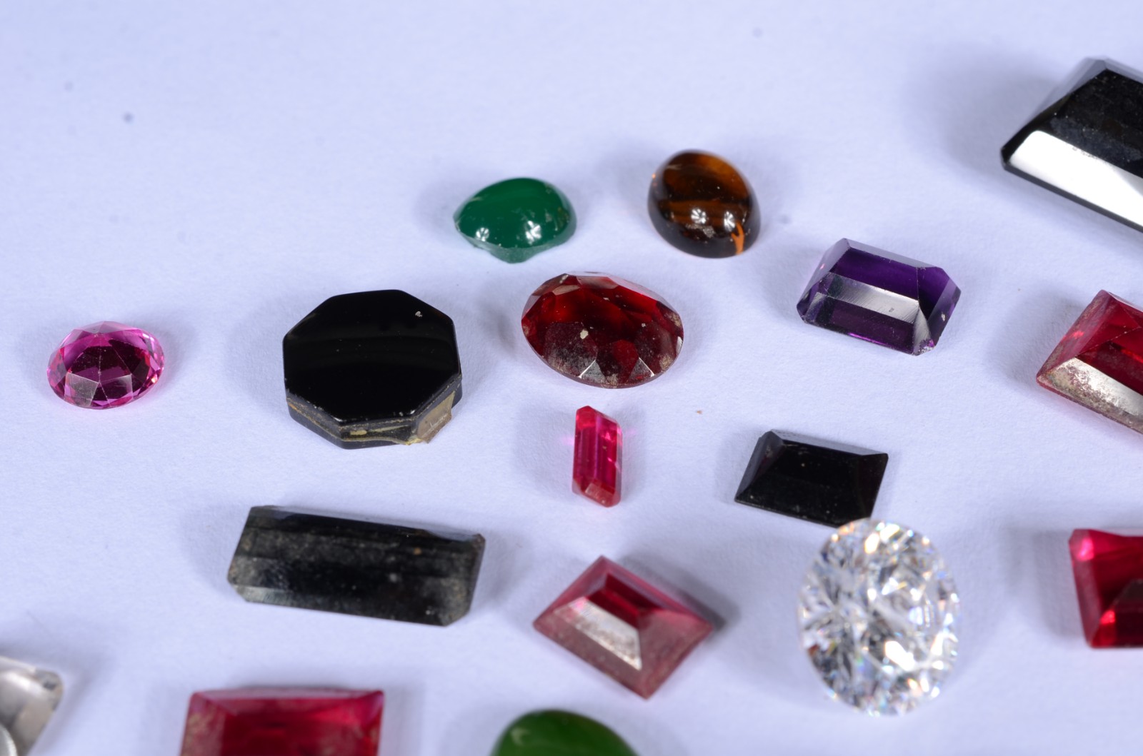 Lote de pedras semi preciosas coloridas de vários tamanhos e... - foto 7 de 8