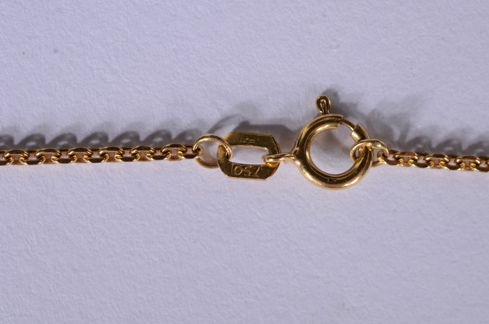 Colar de ouro 18 k., contraste 750 com pendente de olho grego. (Por... - foto 3 de 7