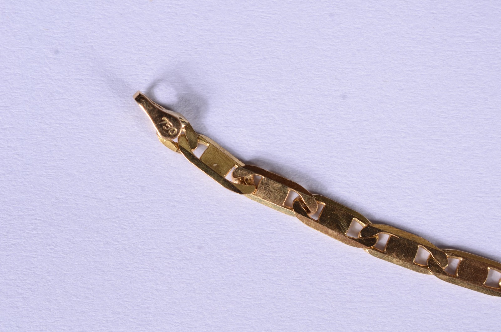 Pulseira de ouro 18 k, contraste 750, modelo italiano batido. (Por... - foto 3 de 7