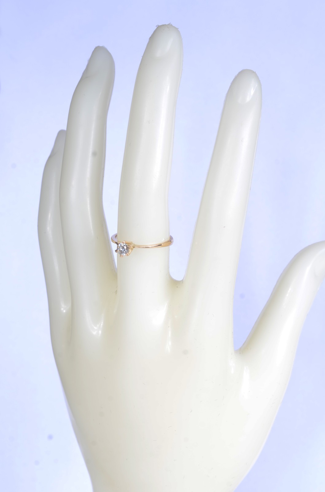 Solitário de ouro 18 k., contraste 750 com um brilhante de 0,20 ct... - foto 6 de 7