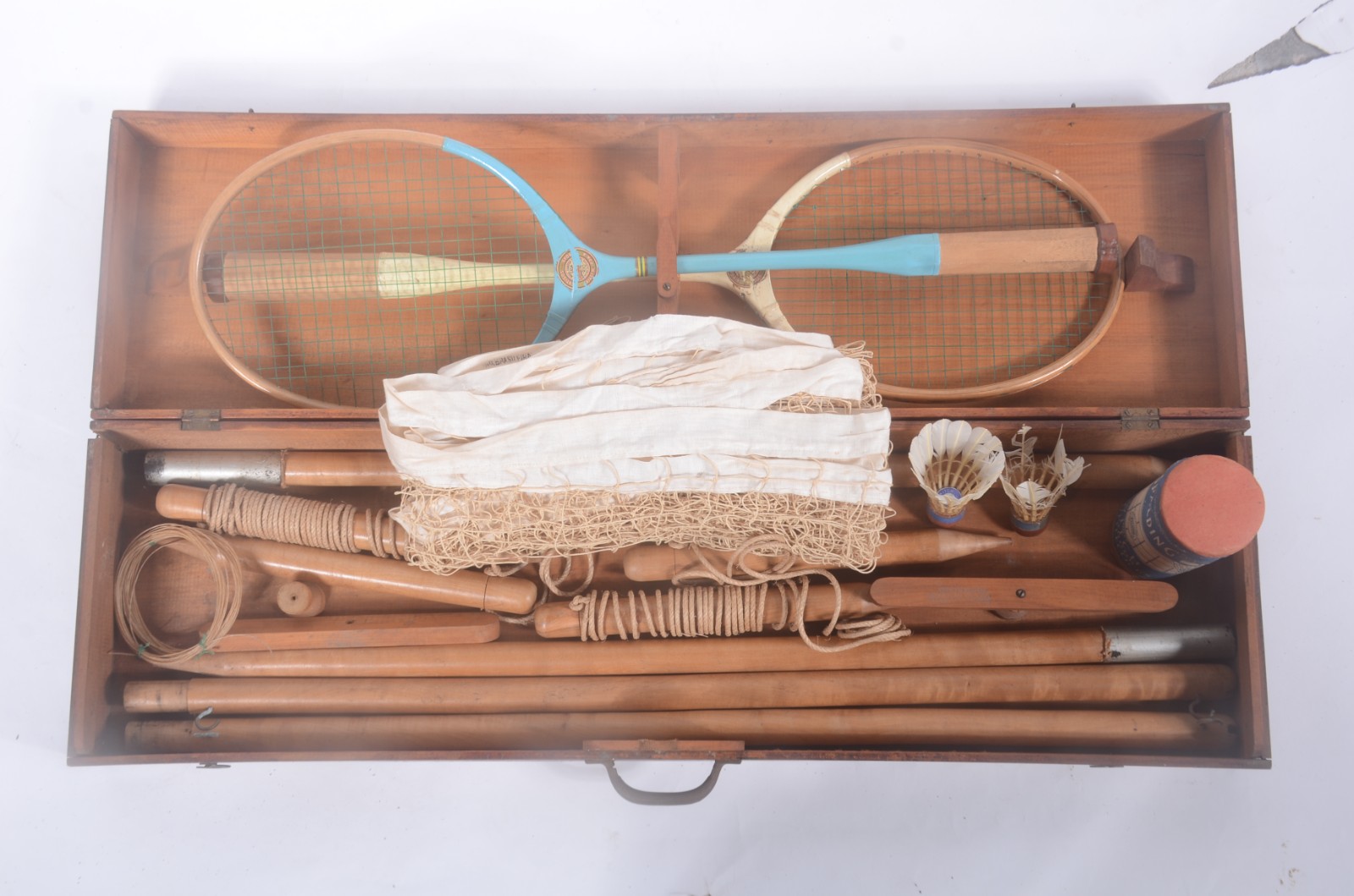 Conjunto antigo para "jogo de peteca" acondicionado em estojo de... - foto 2 de 7