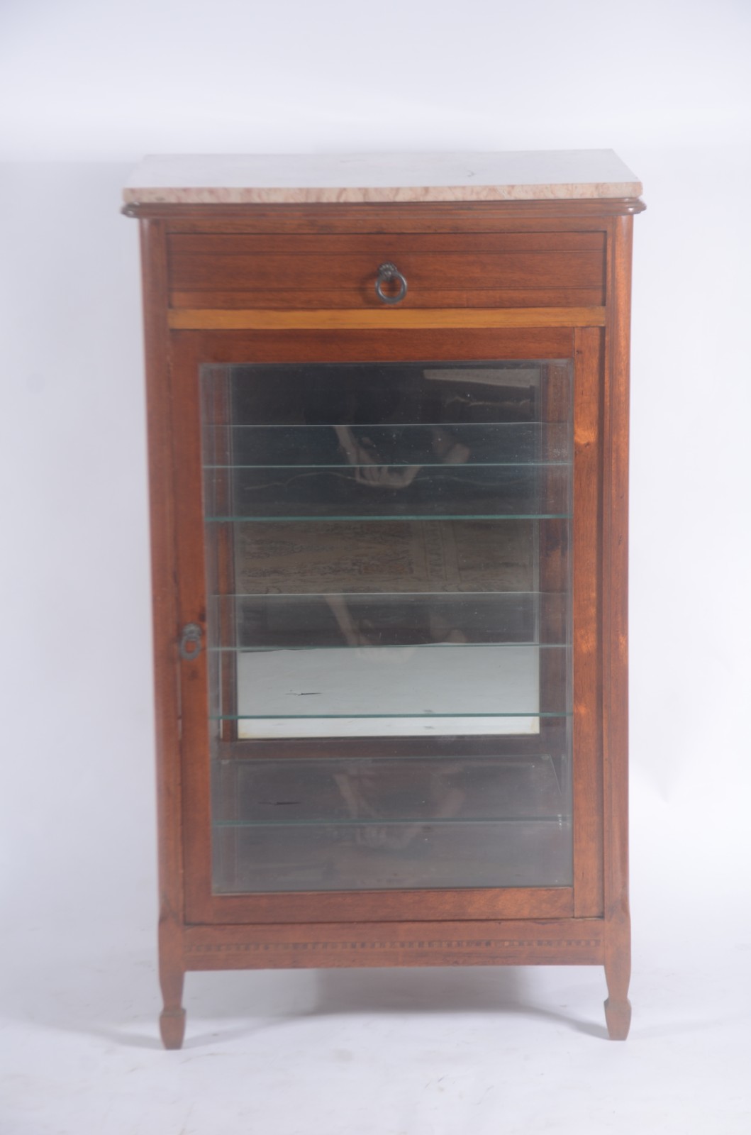 Vitrine de madeira nobre filetada, uma gaveta na parte superior... - foto 2 de 7