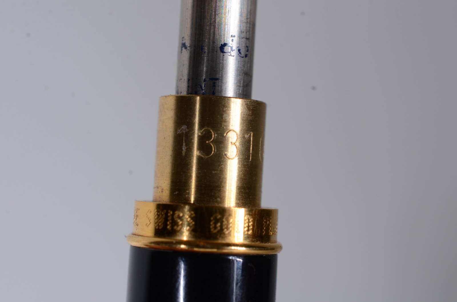 Caneta Caran D' Ache na cor preta banhado com ouro suiço, no estojo. - foto 10 de 11