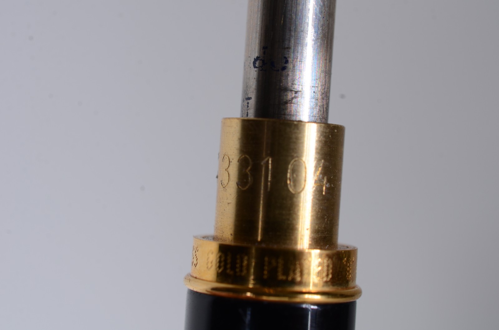 Caneta Caran D' Ache na cor preta banhado com ouro suiço, no estojo. - foto 11 de 11