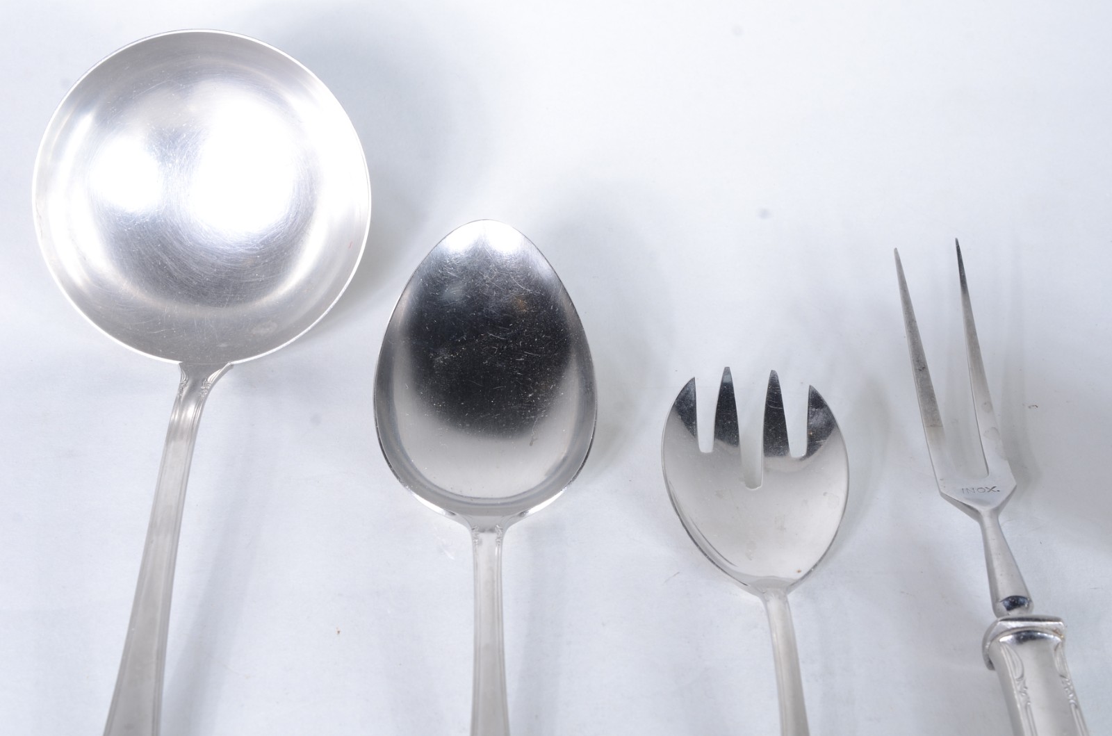 Faqueiro de aço inox Hércules, composto de: 10 colheres, 9 garfos, 10... - foto 2 de 8