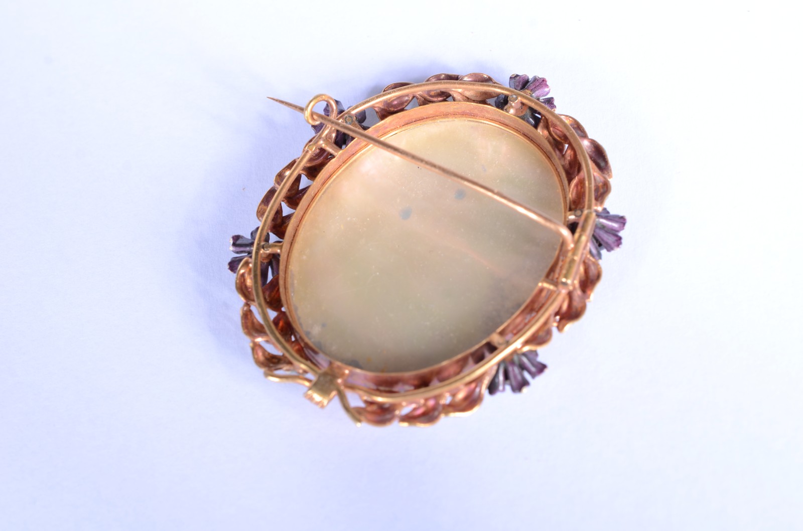 Antigo camafeu/broche francês de ouro baixo esmaltado com figura de... - foto 4 de 6