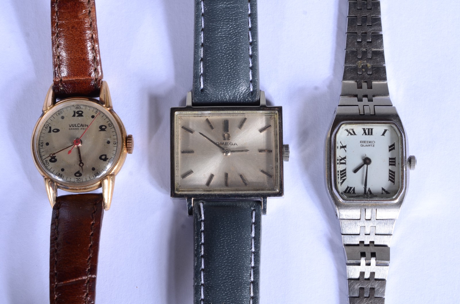 Três relógios de pulso, sendo: Seiko á quartz; Vulcain - Grand Prix... - foto 1 de 11