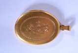Pendente de ouro 18 k., monogramado com parte i... - Pendente de ouro 18 k., monogramado com parte interna para retrato (Por motivos de segurança a peça não se encontra na loja).