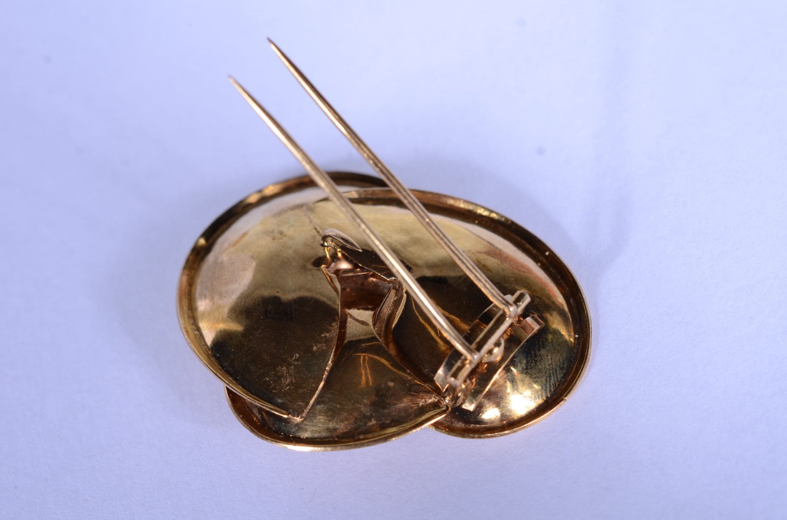 Broche de ouro 18k., com pérolas. (Por motivos de segurança a peça... - foto 4 de 4