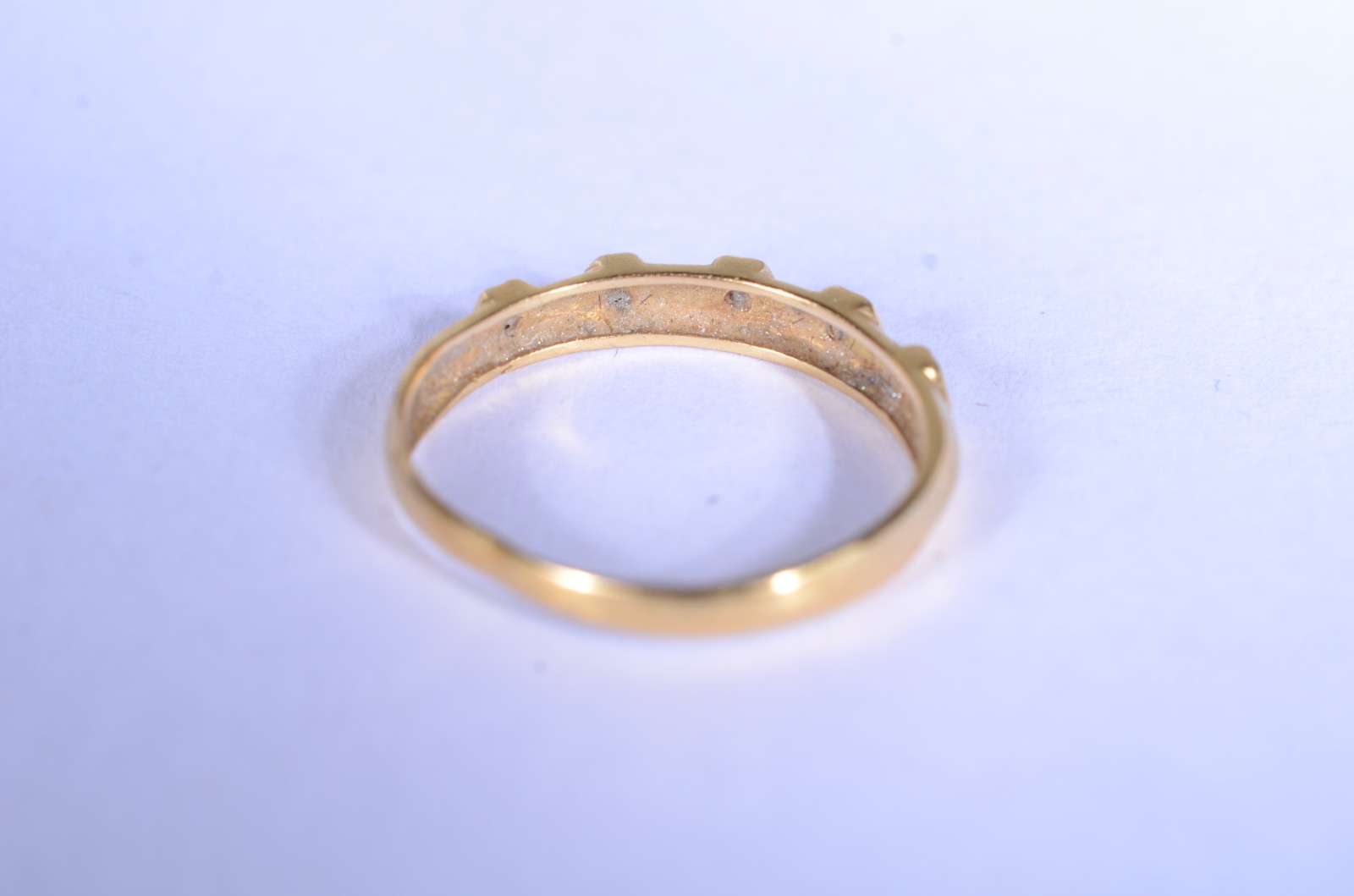 Anel de ouro 18 k., aro 15 (Por motivos de segurança a peça não se... - foto 3 de 7
