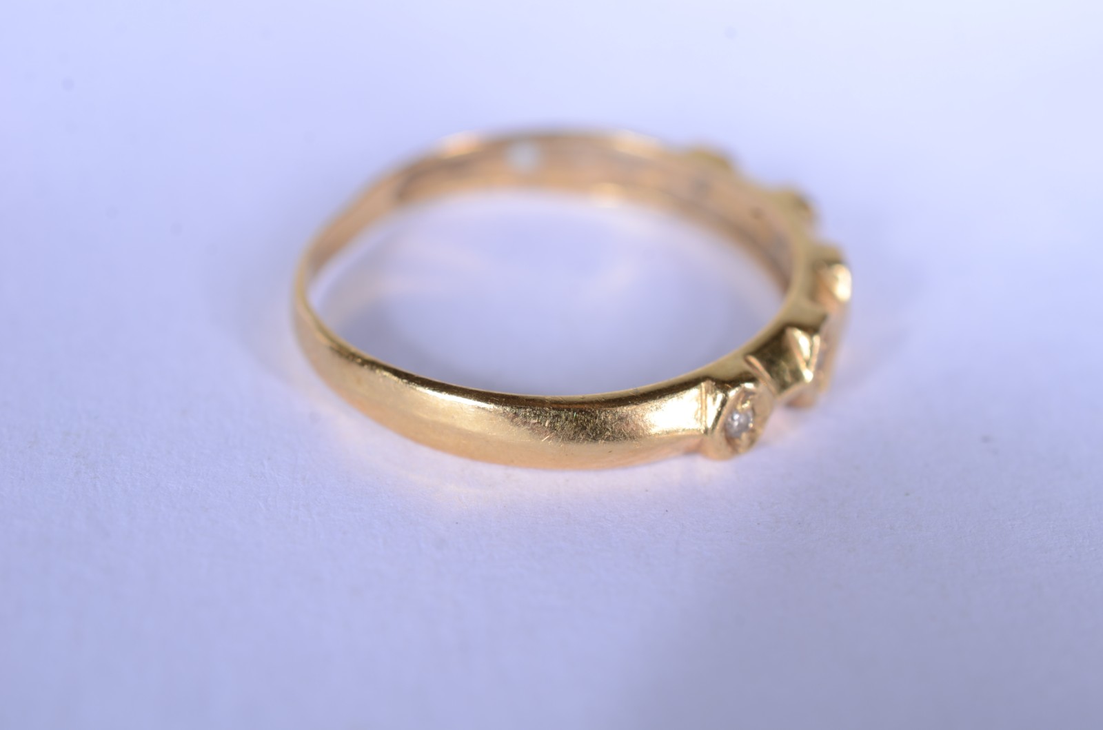 Anel de ouro 18 k., aro 15 (Por motivos de segurança a peça não se... - foto 4 de 7