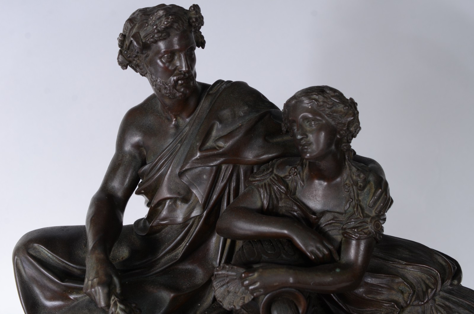 Relógio Frances século XIX com escultura em bronze Neoclássica... - foto 2 de 11