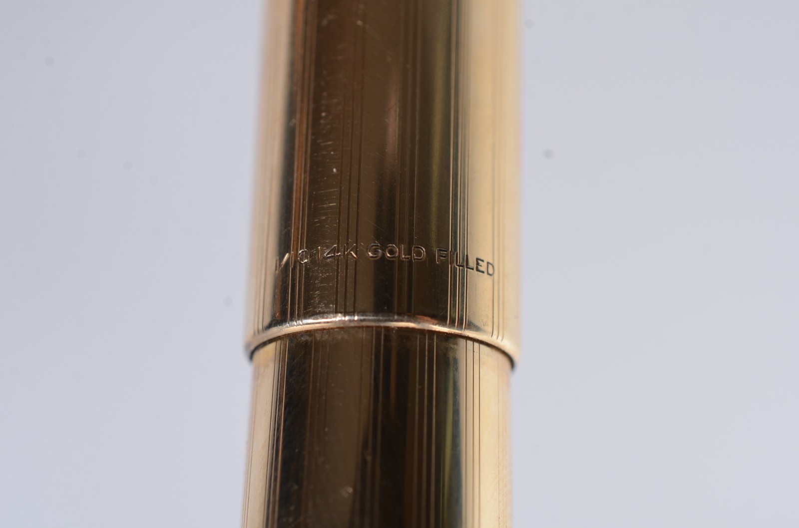 Cinco canetas tinteiros e lapiseira de metal dourado, duas delas com... - foto 6 de 9