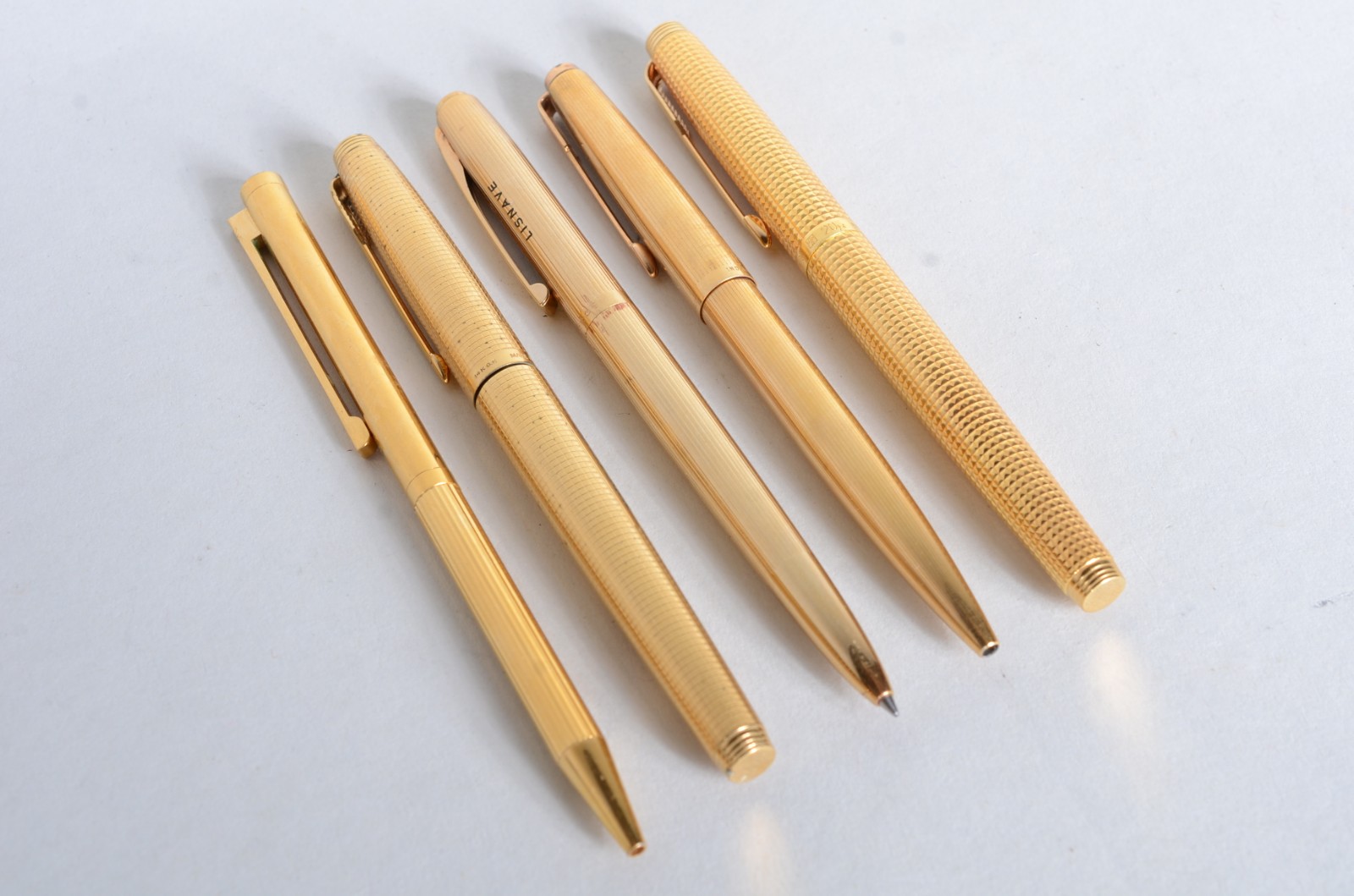 Cinco canetas diversas, sendo: Waterman; 3 Parker (duas delas... - foto 1 de 11