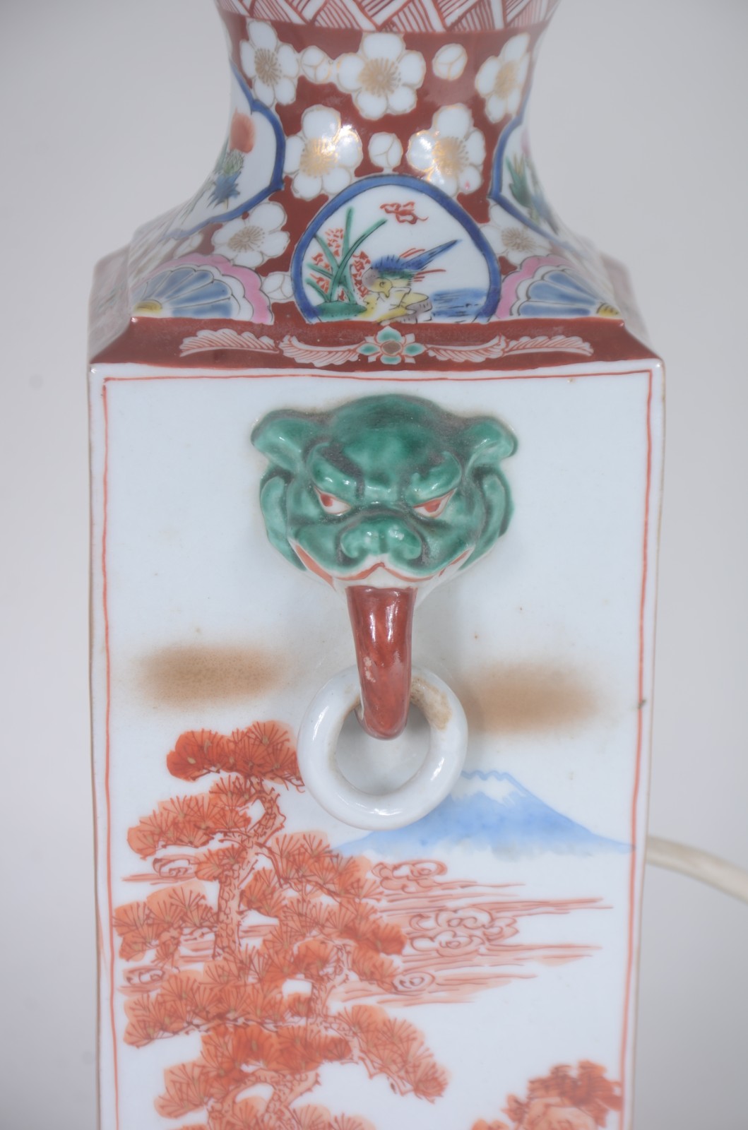 Abajour de porcelana oriental policromada. - foto 3 de 10