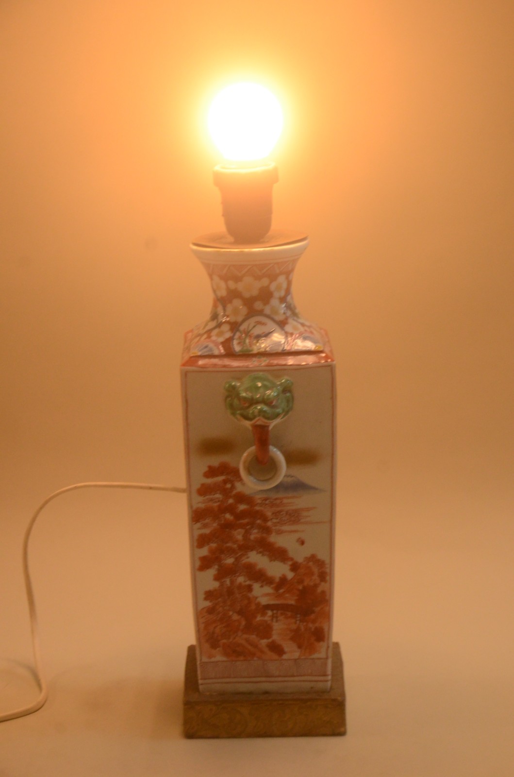 Abajour de porcelana oriental policromada. - foto 10 de 10