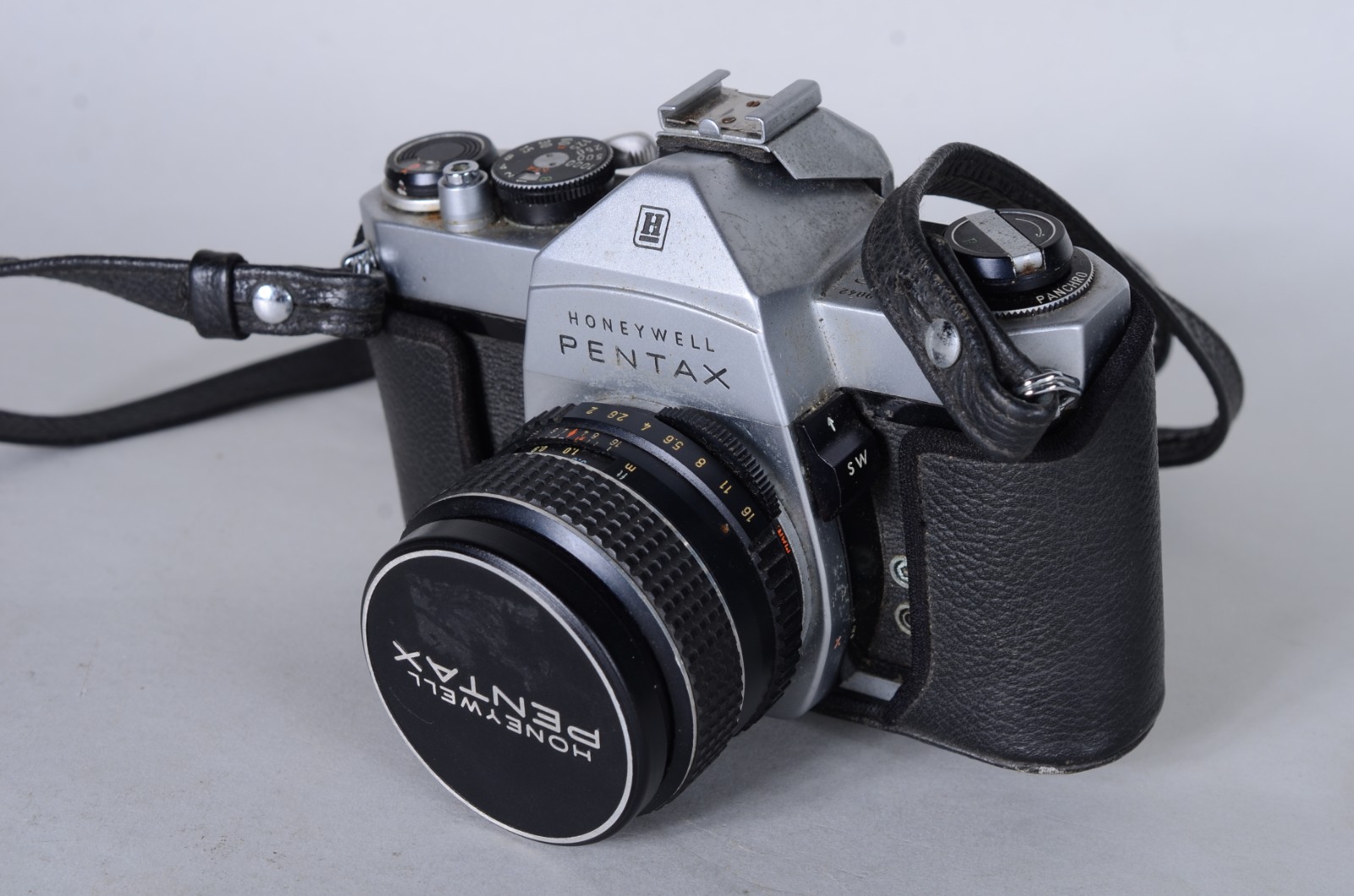 Diversas peças, sendo: 3 antigas máquinas fotográficas (Kodak, Nikon... - foto 5 de 11