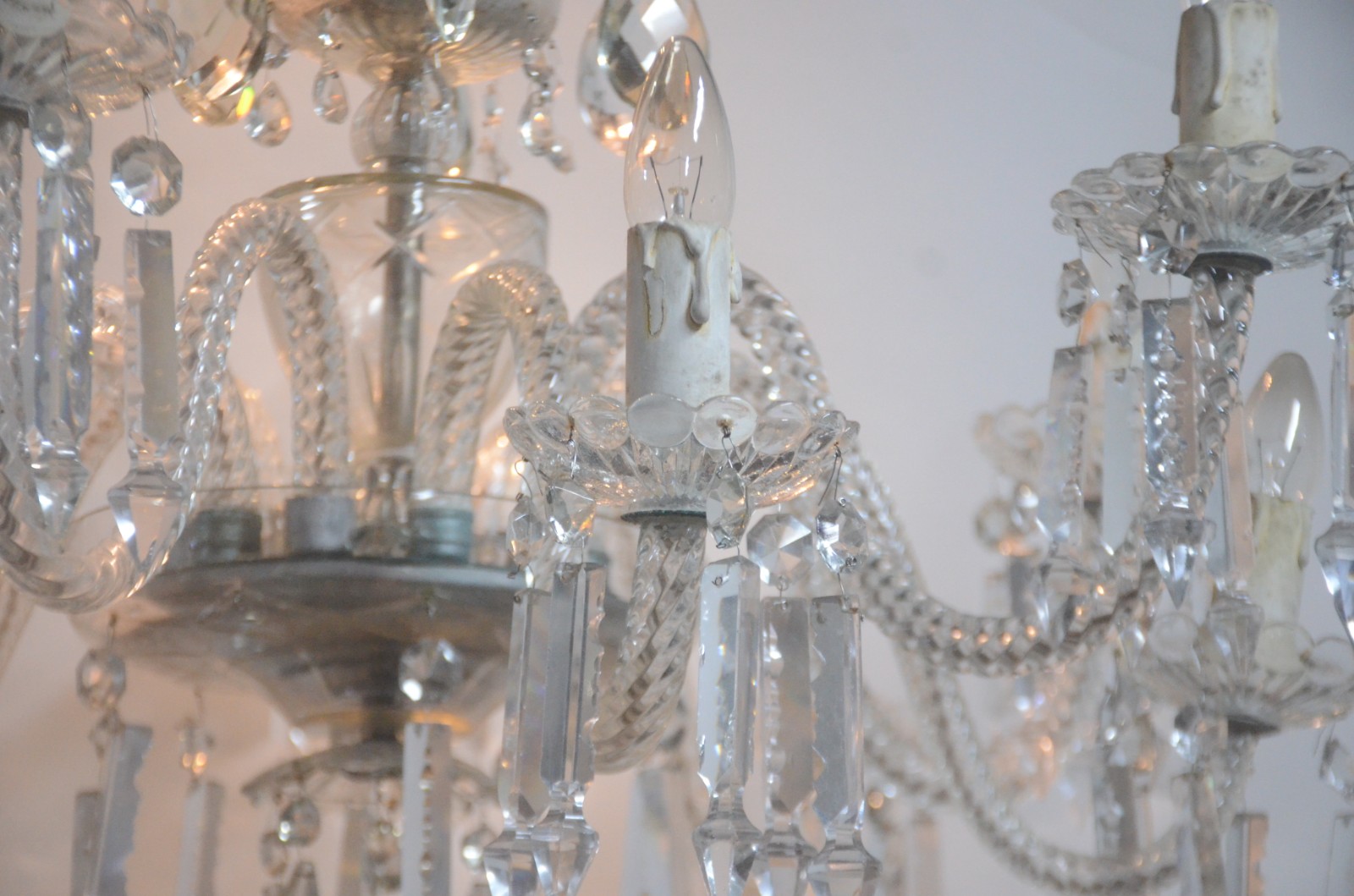 Lustre de cristal para 10 luzes, pingentes lapidados. - foto 4 de 9