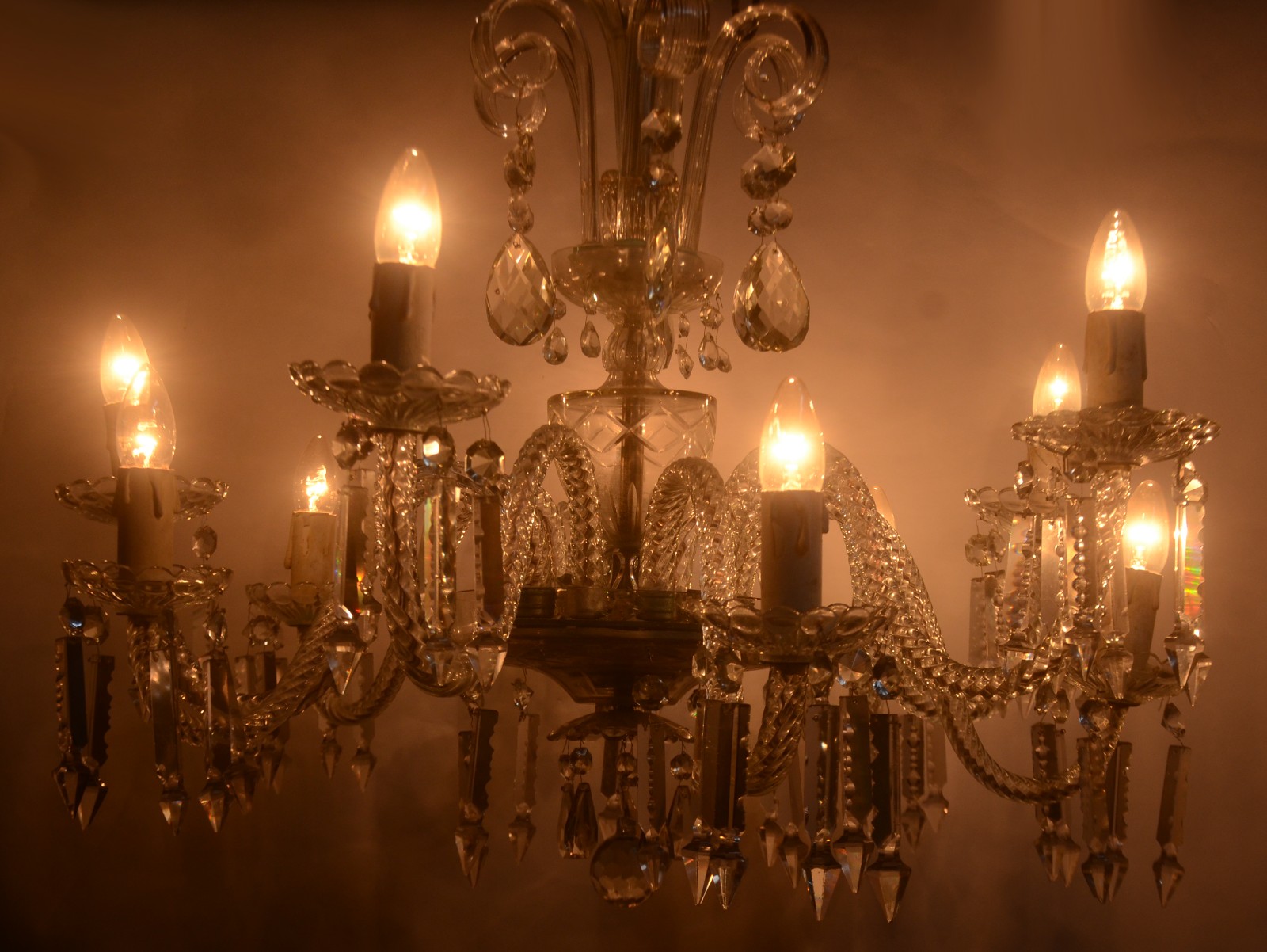 Lustre de cristal para 10 luzes, pingentes lapidados. - foto 8 de 9