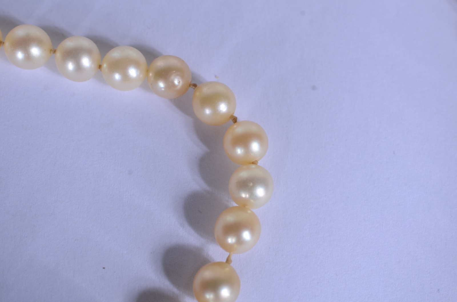 Conjunto de colar e pulseira de perolas com fecho de ouro 18 k... - foto 5 de 11