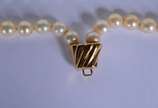 Conjunto de colar e pulseira de perolas com fec... - Conjunto de colar e pulseira de perolas com fecho de ouro 18 k, contraste 750 mls.