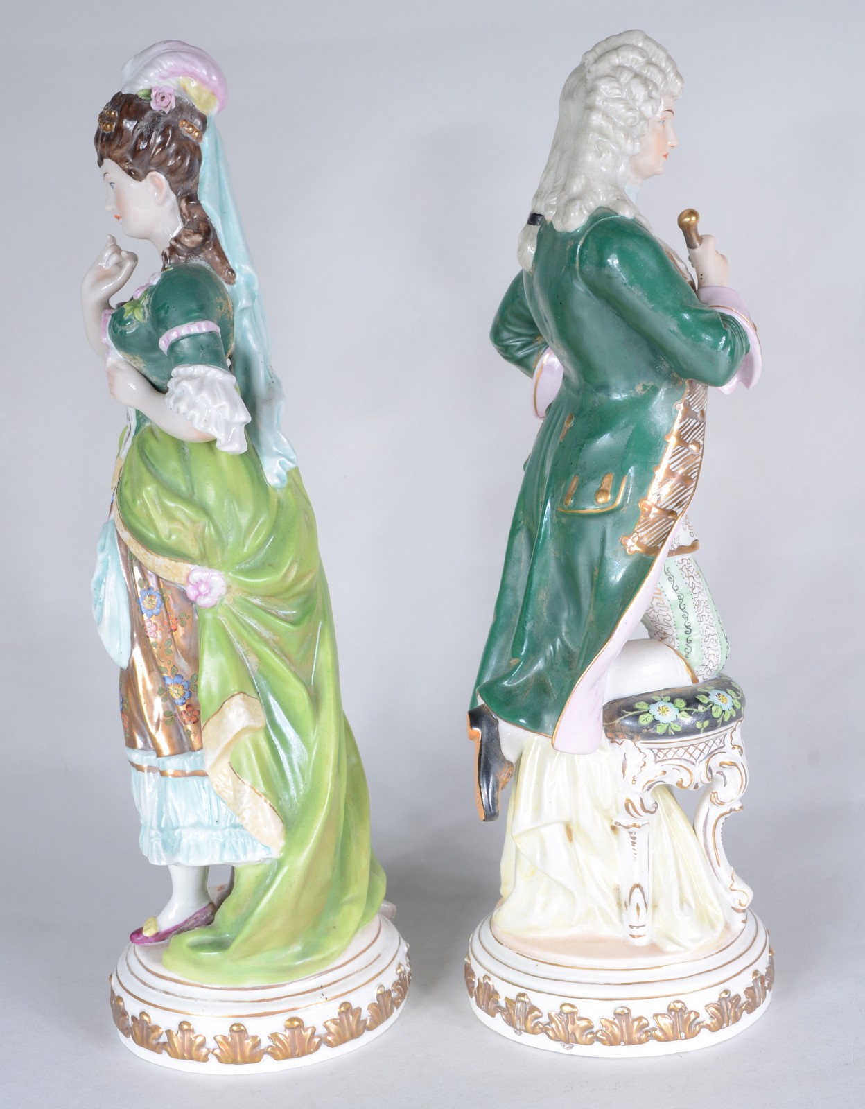 Par de estatuetas de porcelana alemã policromada representando casal... - foto 5 de 11