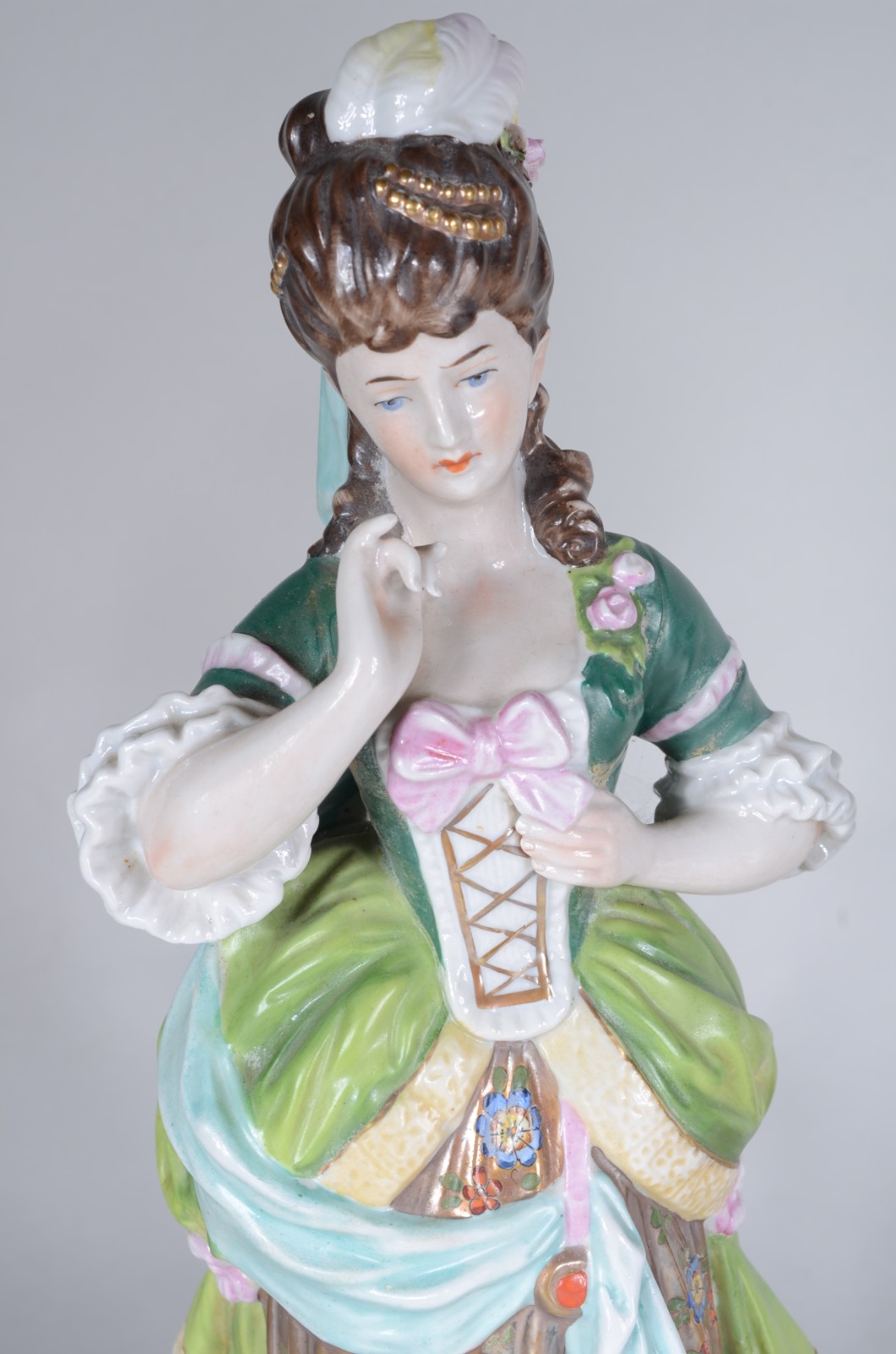 Par de estatuetas de porcelana alemã policromada representando casal... - foto 7 de 11